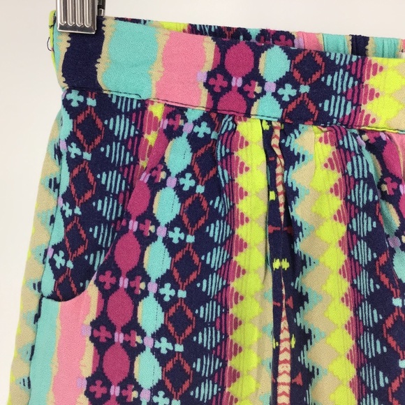 2/$25 Jessica Simpson Girls Striped Shorts, Med. (10/12) - Picture 4 of 15